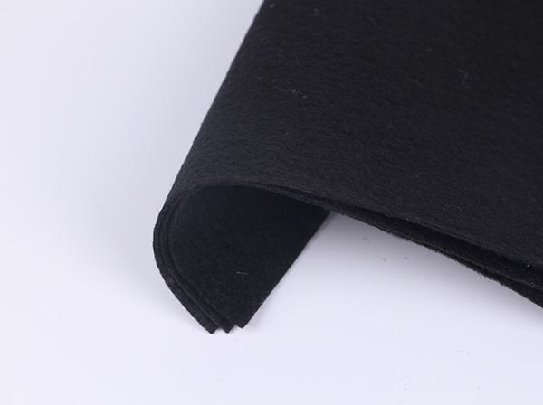 Black nonwoven geotextile for e